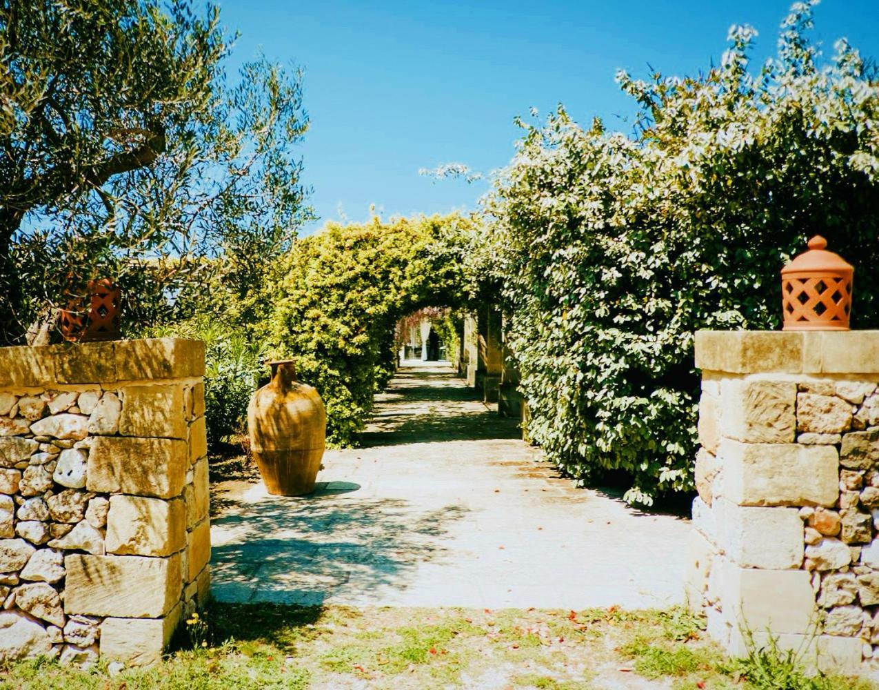 Masseria Vittoria Акая Екстериор снимка